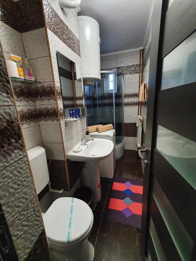 Apartament cu regim hotelier in Dr.Tr. Severin Drobeta Turnu Severin Buitenkant foto